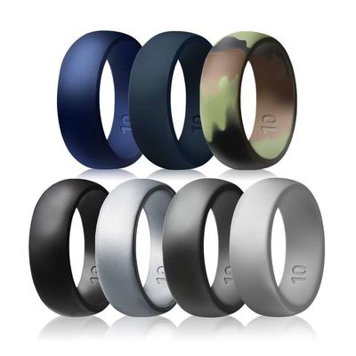 男性用シリコン婚約指輪の鋳造 8.7mm 幅 ゴム婚約バンド 2.5mm 厚さ
