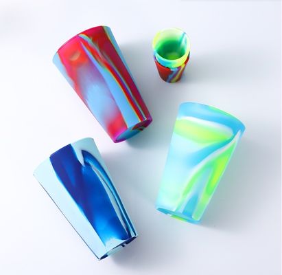 家庭 キッチン オーダーメイド 再利用可能なコーヒーカップのための 持続可能なカラフルなシリコンの飲み杯